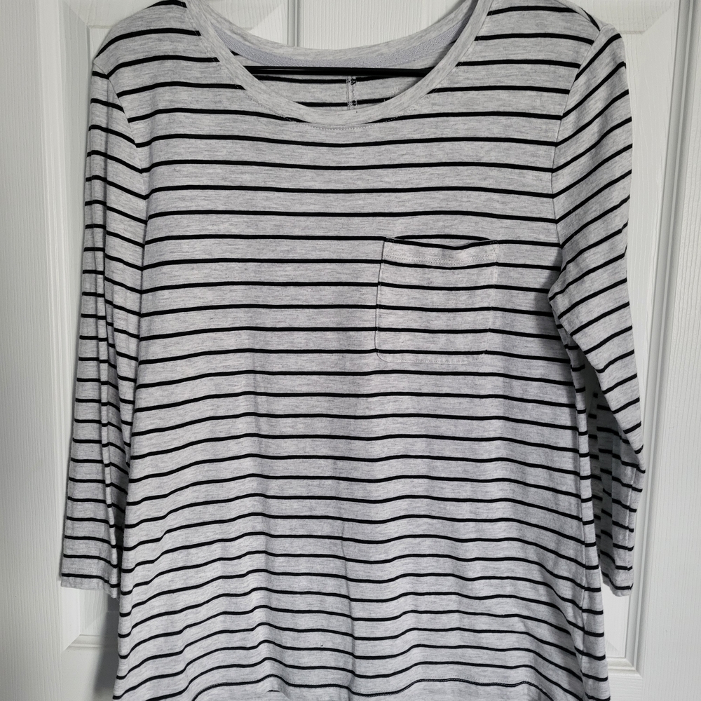 Banana Republic- Malibu Tee-Striped Pocket Long-Sleeve Women's Top - Gray/Black